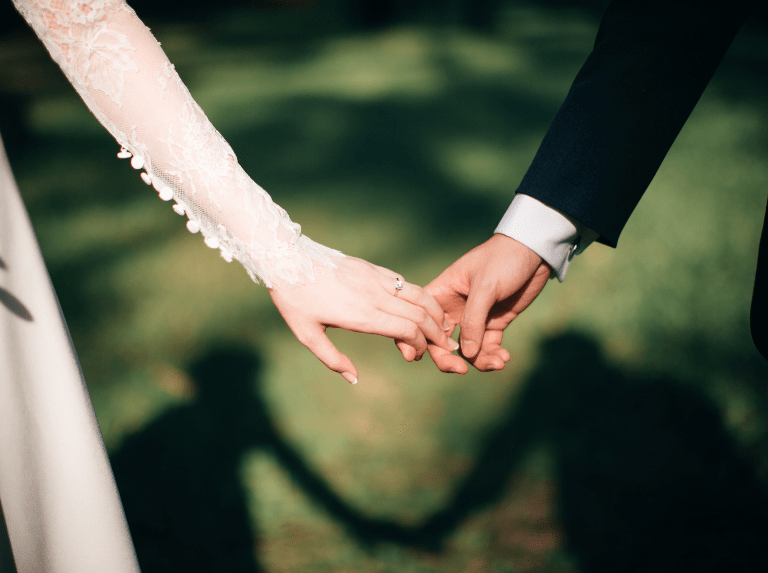 ぎふ婚naviから「結婚式を挙げる・挙げない」とお悩みを抱えているお二人へ | 結婚式の基礎知識